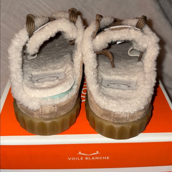 NWT VOILE BLANCHE Ines Faux Shearling Lined Mule in Light Brown - Picture 11 of 16